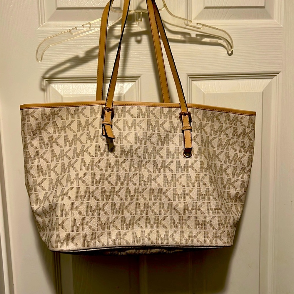 Womens original Michael Kors hang bag